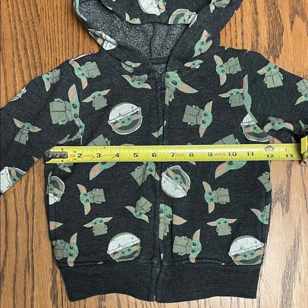 Star Wars Black and Green Yoda Kids Zip Up Hoodie size 2T